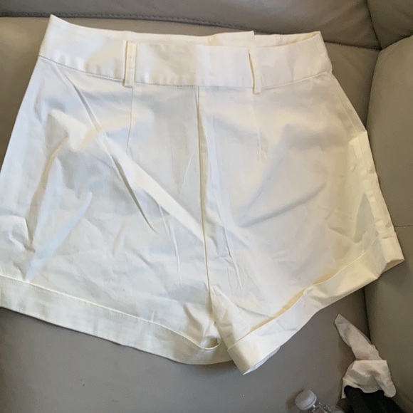 Set two pieces short white - Picture 3 of 4